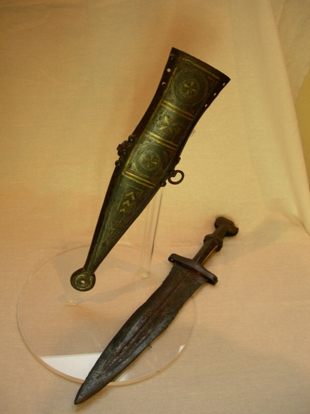 1uid1st_century_roman_Pugio_u_scabbard